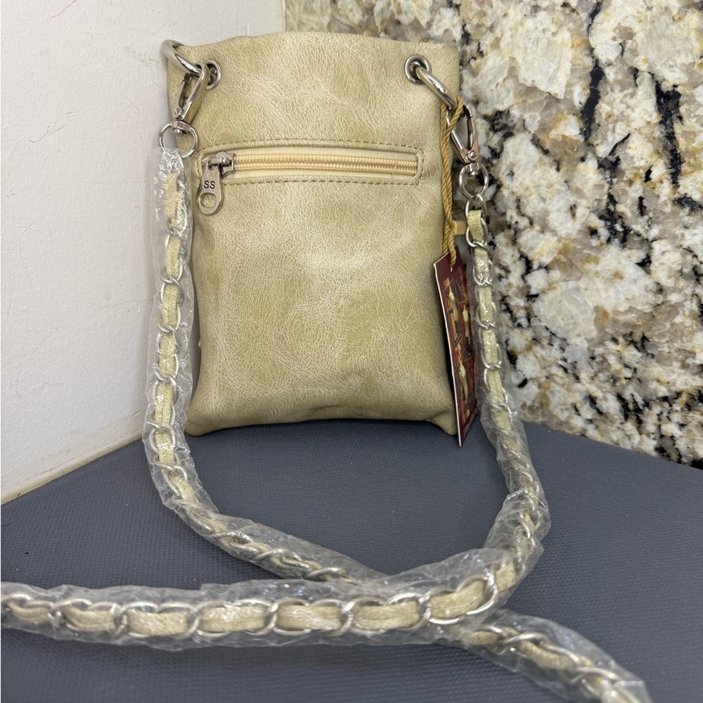 NWT Southwestern Patterned Studded Crossbody Convertible Bag - Picture 5 of 10